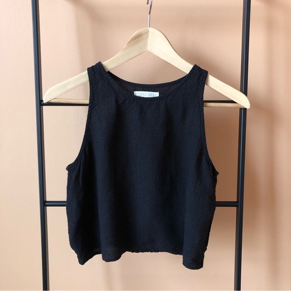 First Rite Crop Tank in Black Size Medium - Picture 2 of 5